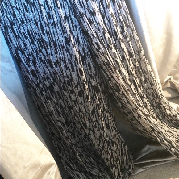 Pleated Palazzo Pant. - Picture 3 of 3